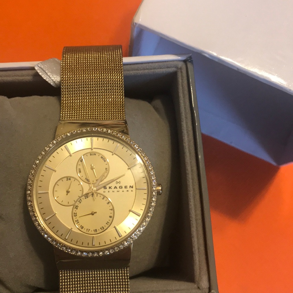 Gold Skagen adjustable band watch